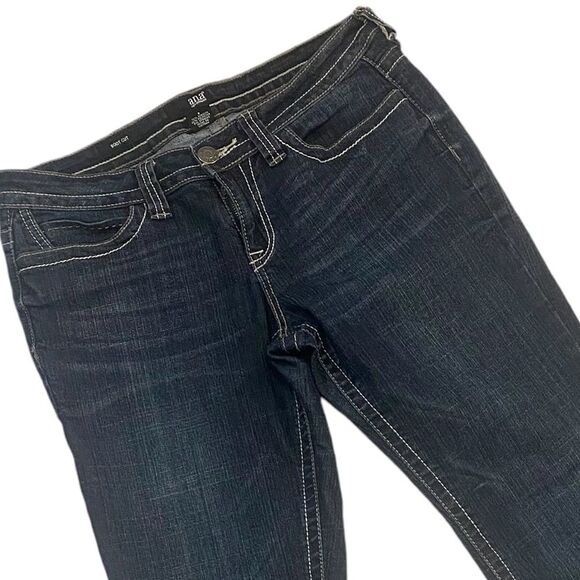 a.n.a Dark Wash Denim Boot Cut Jeans 5 Pocket Design Contrast Stitch Womens 8 - Picture 2 of 5